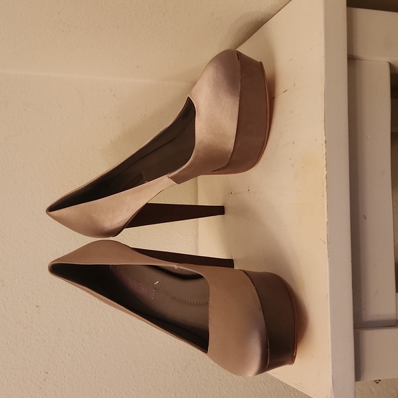♤ BCBGMAXAZRIA Toupe Platform Heels